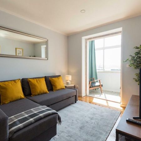 Ola Lisbon - Lapa I Apartment Bagian luar foto