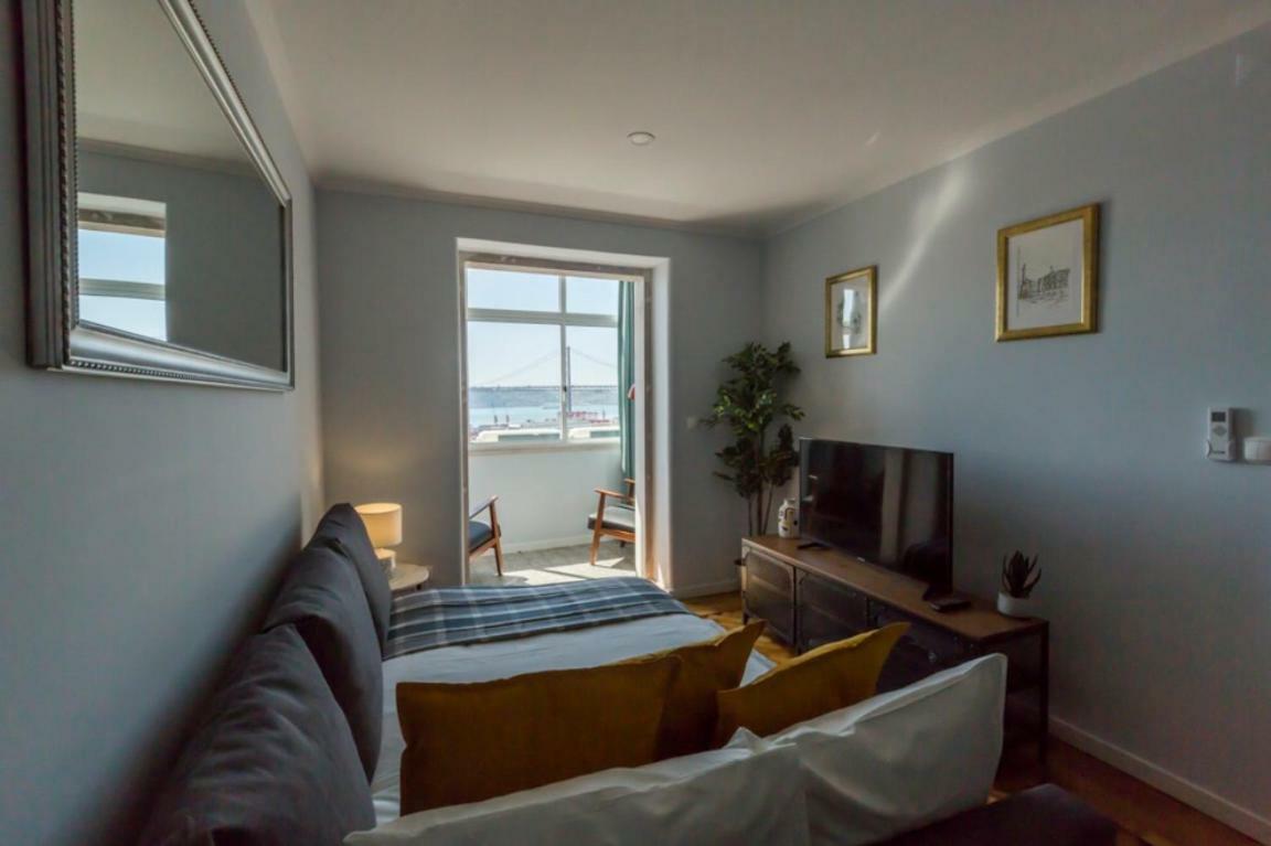 Ola Lisbon - Lapa I Apartment Bagian luar foto