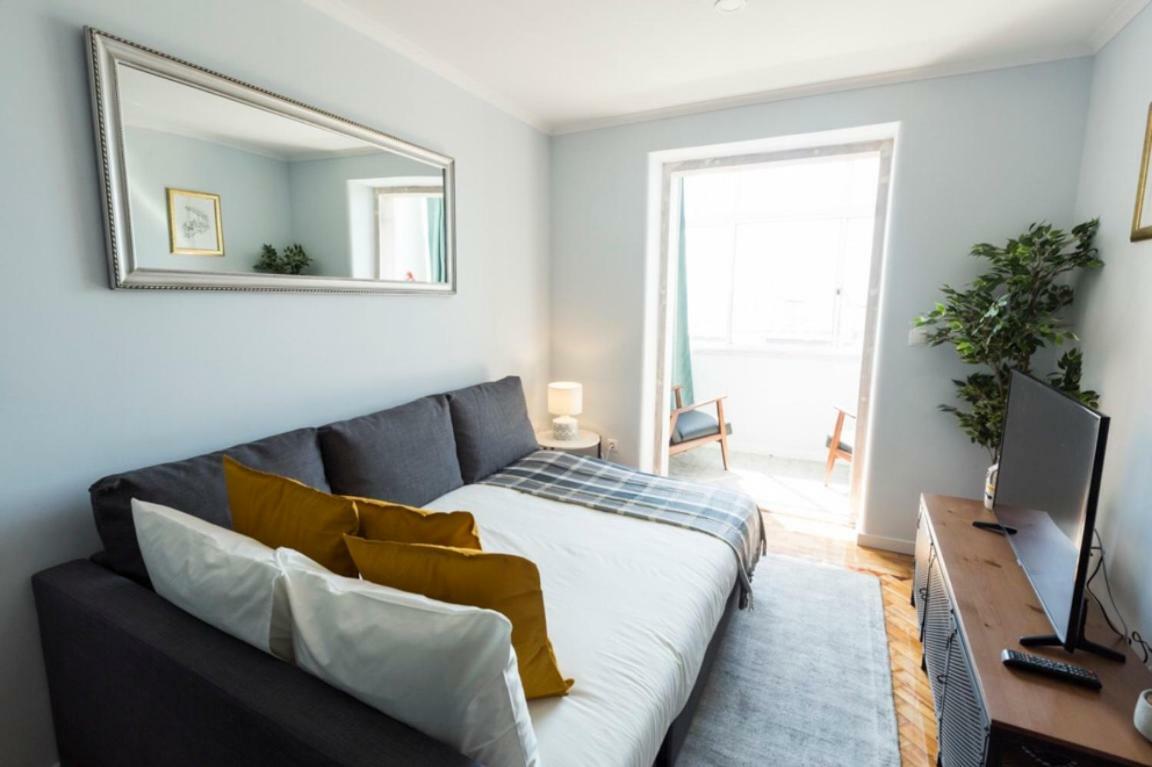 Ola Lisbon - Lapa I Apartment Bagian luar foto